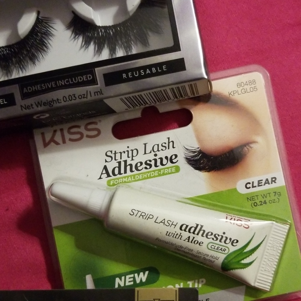 Lash & Glue Bundle - Picture 3 of 4